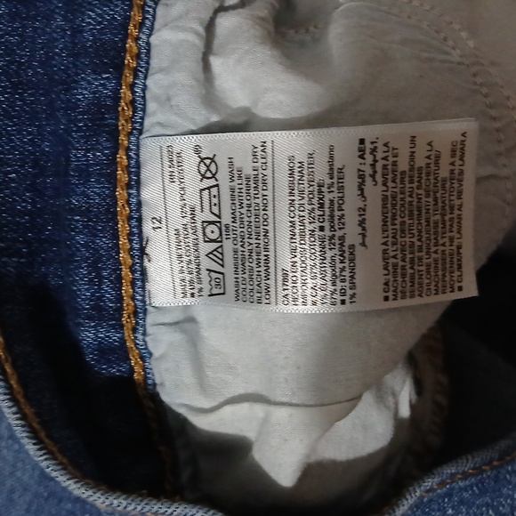 Old NAVY Distressed blue Jean Shorts Size 12 - Picture 3 of 4